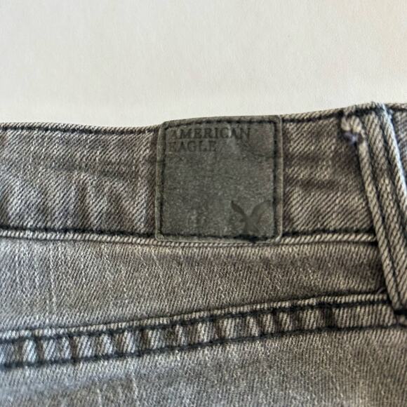 American Eagle Women's Stretch Washed Black Distressed Denim Skinny Jeans 2 - Picture 6 of 13